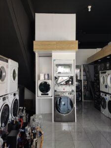 foto dalam showroom 3